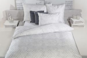 71.016.02 Caddy blau Feinsatin