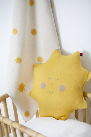 KIDS22_JUWEL embroidered 6893-60_cushion filled 8058-31_40x40cm