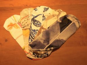 Nackenrolle Bezügli